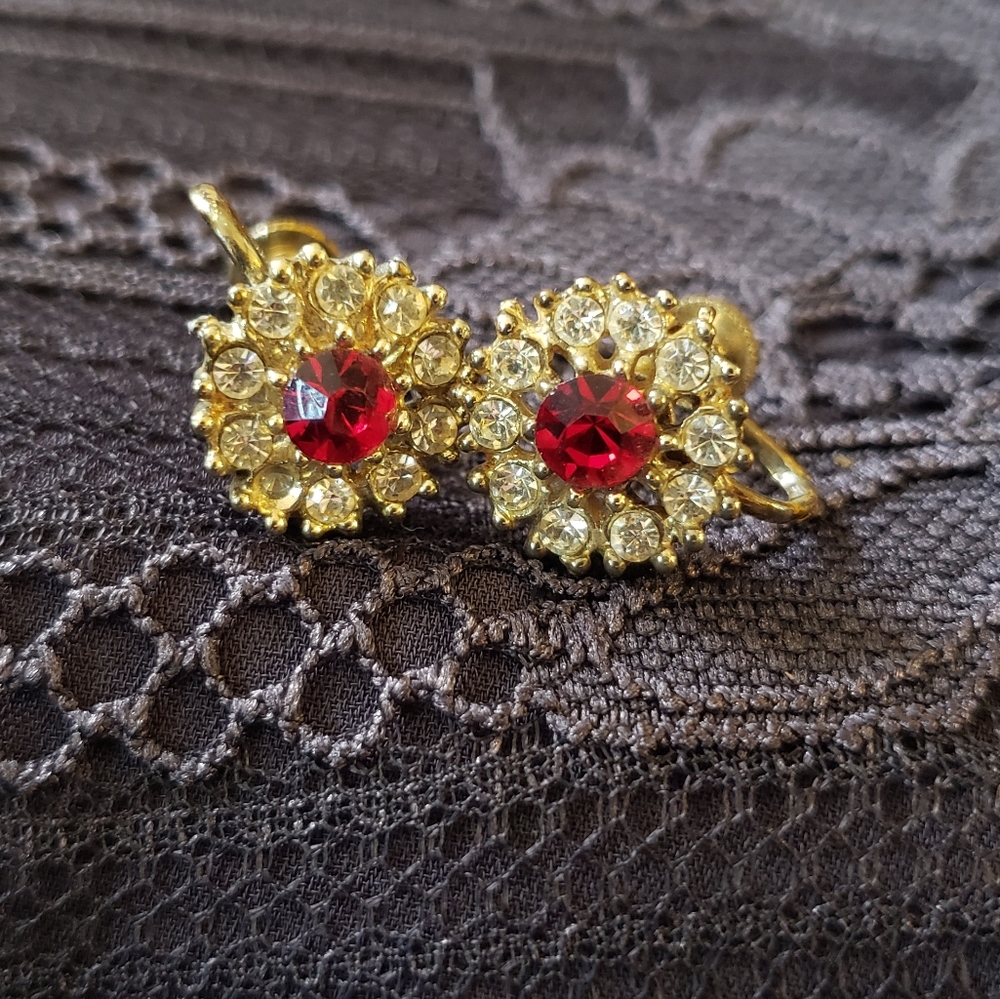 Vintage Clip On Earrings